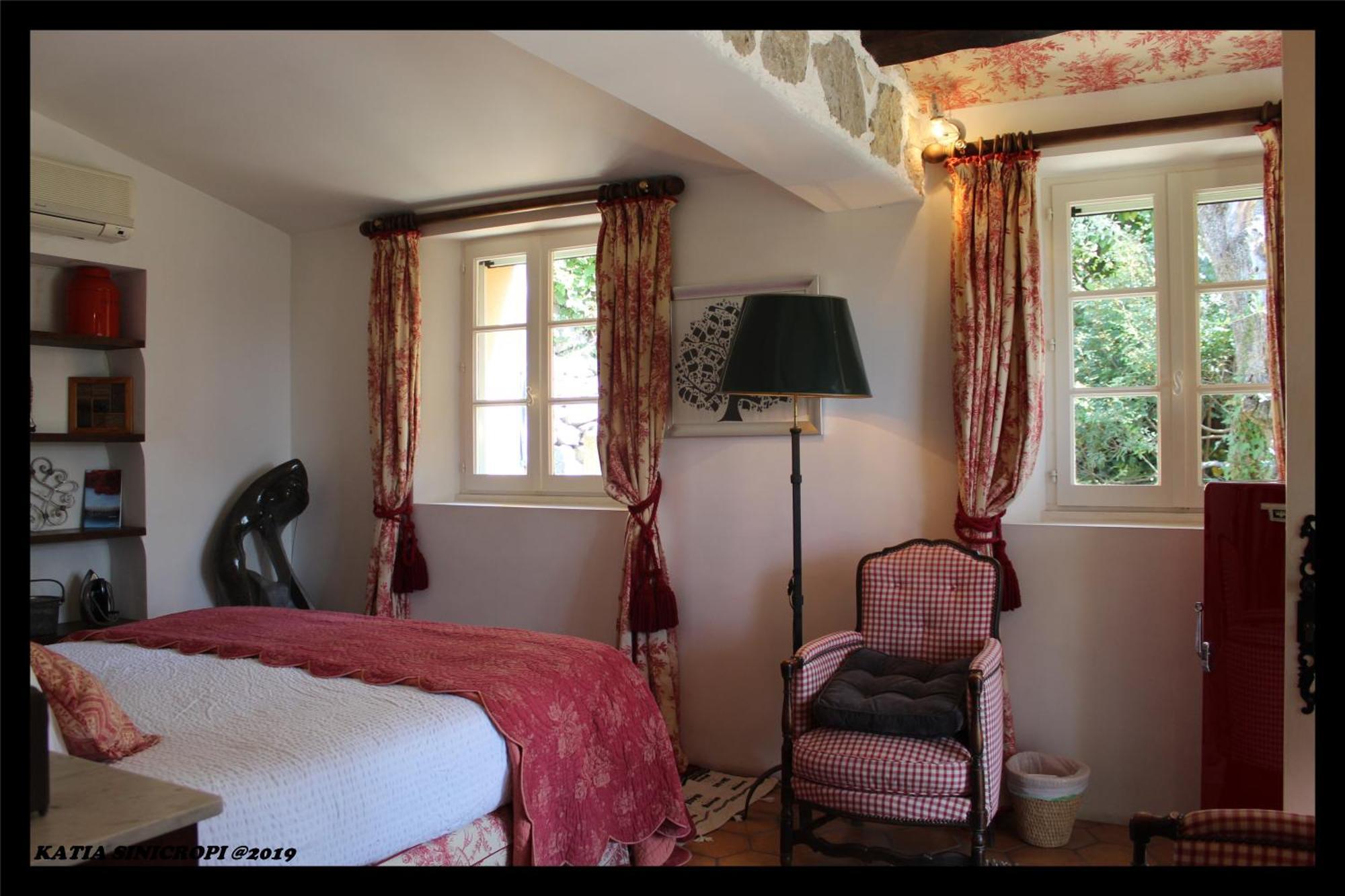 Domaine Des Tilleuls D'Or Saint-Cézaire-sur-Siagne Quarto foto